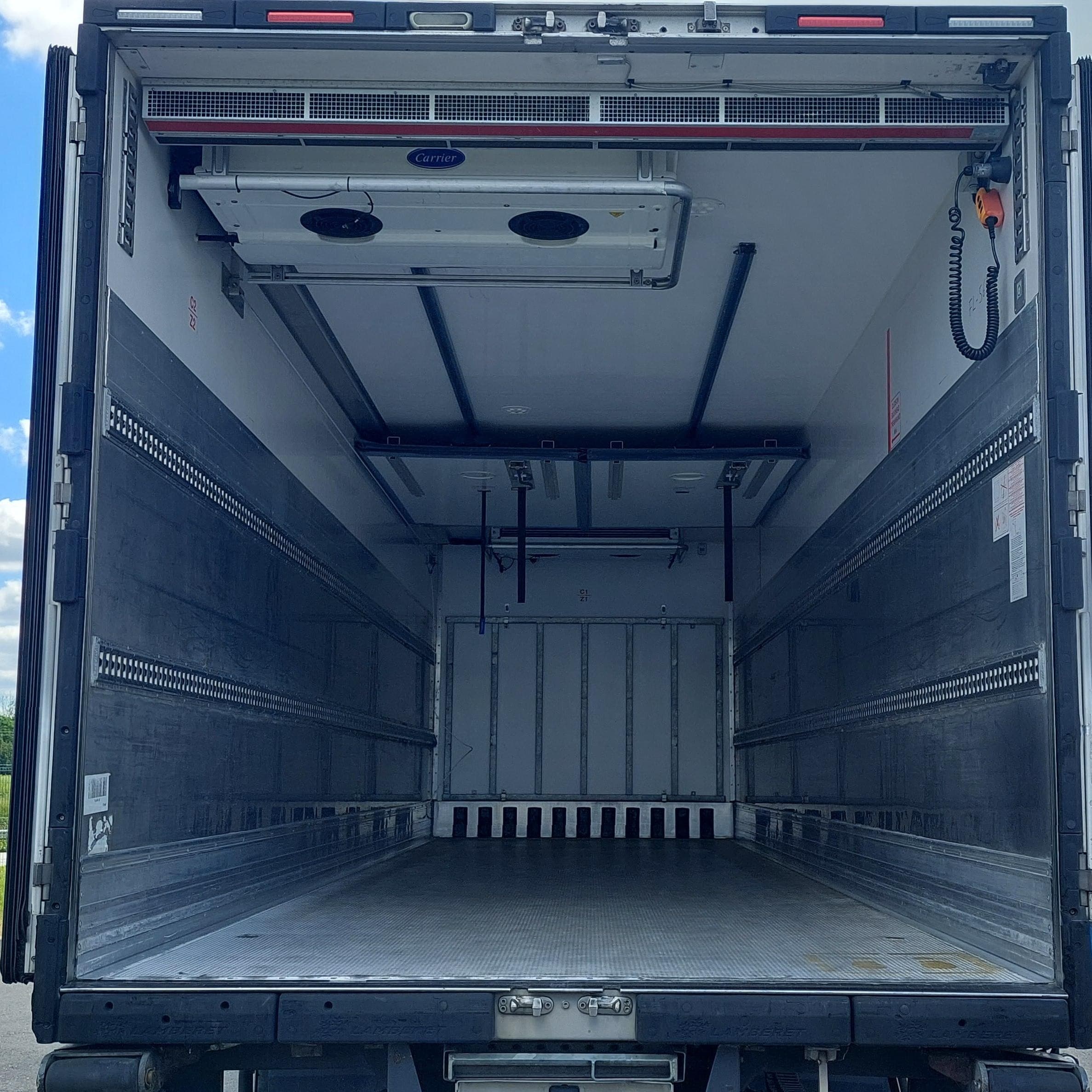 Intérieur d'un porteur frigorifique MasterTrans