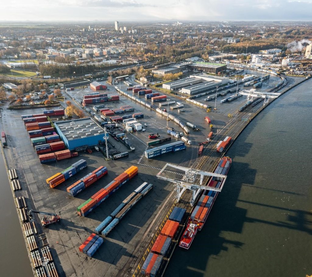 Terminal conteneurs du Port de Lille, emplacement MasterTrans